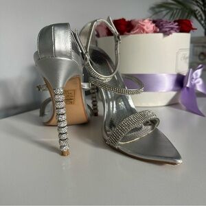 Silver sparkly heels size 6.5